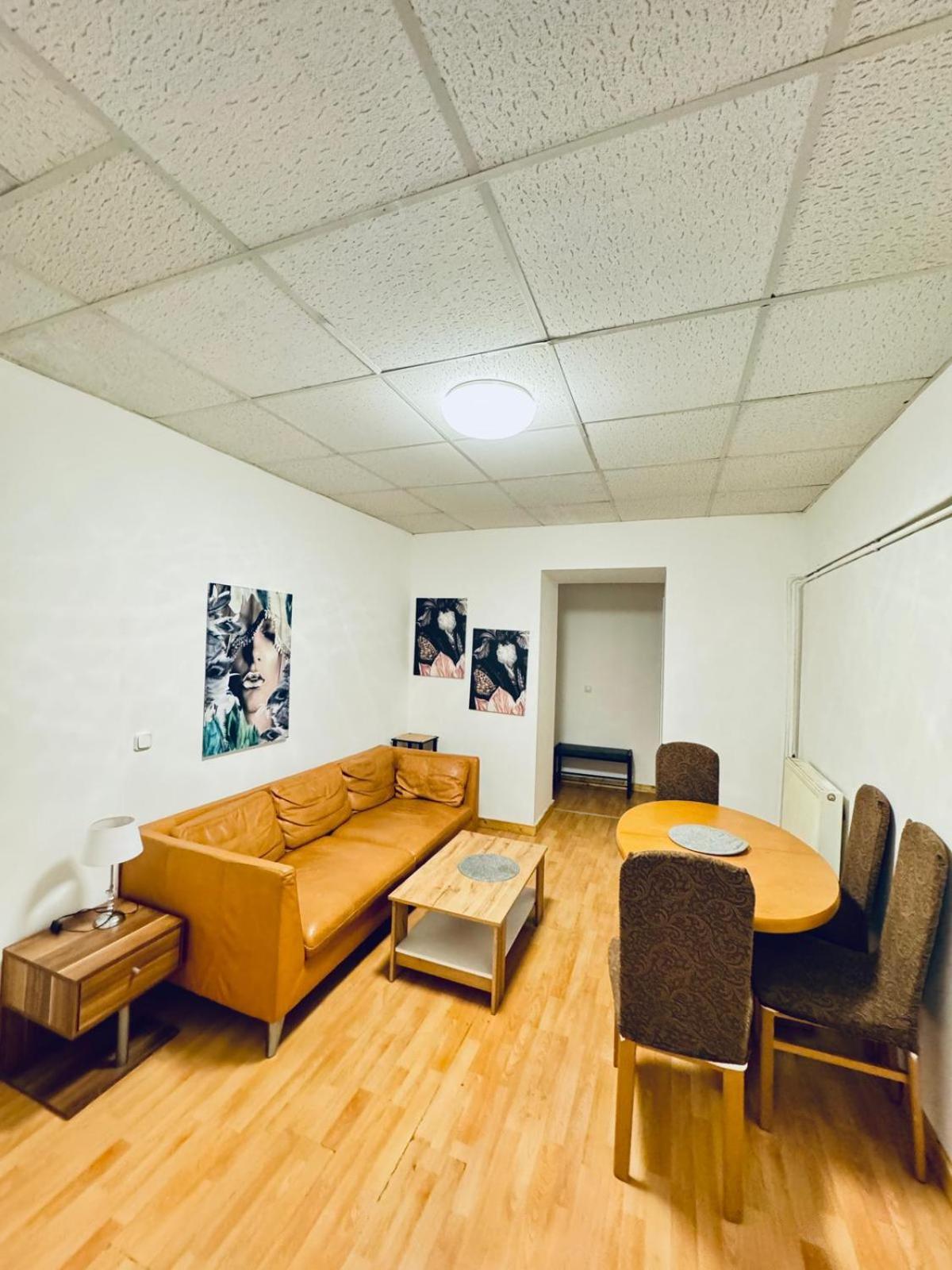 Apartment Chic 2br For 6 Person Direct Access Wien