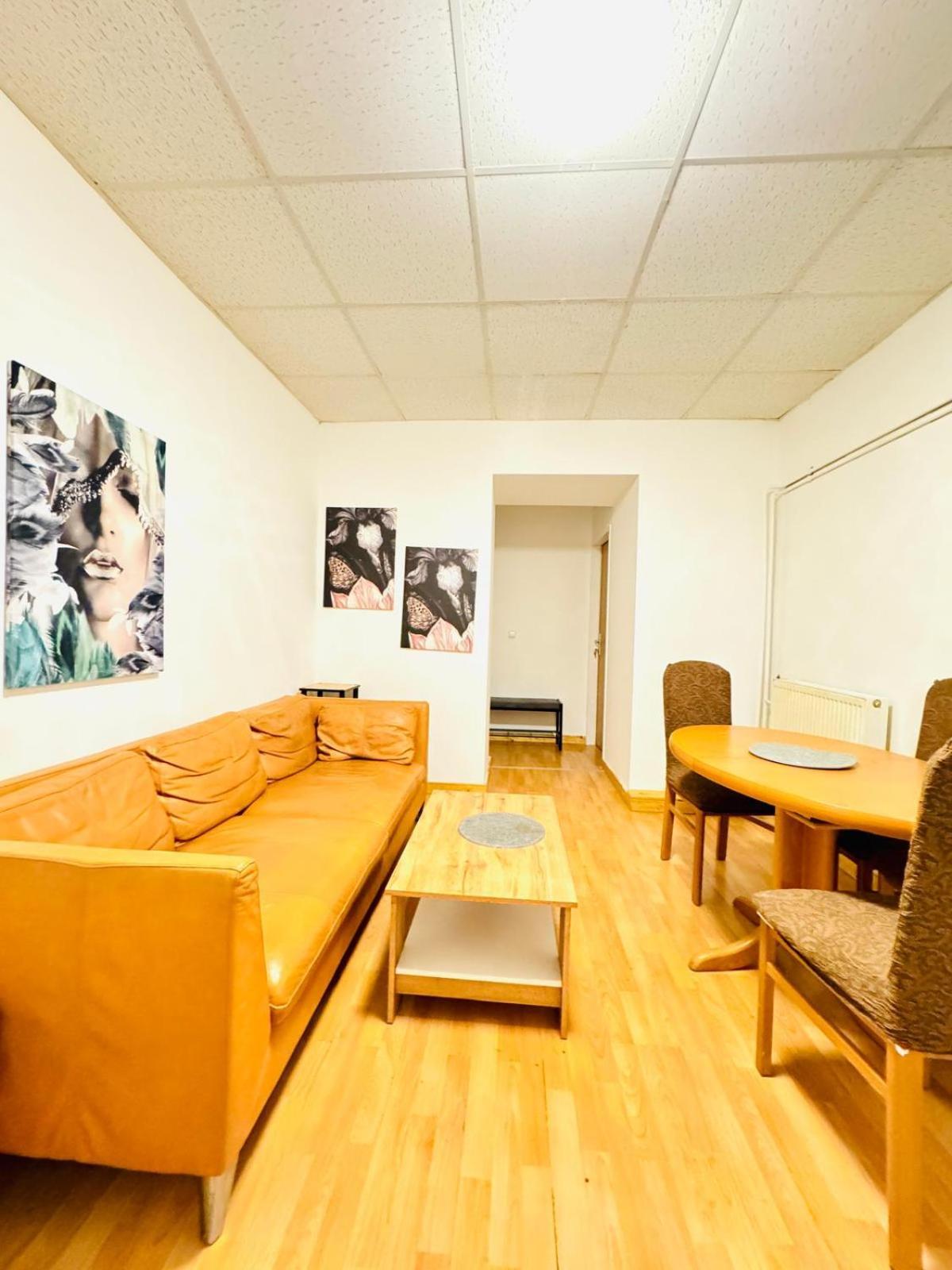 Apartment Chic 2br For 6 Person Direct Access Wien