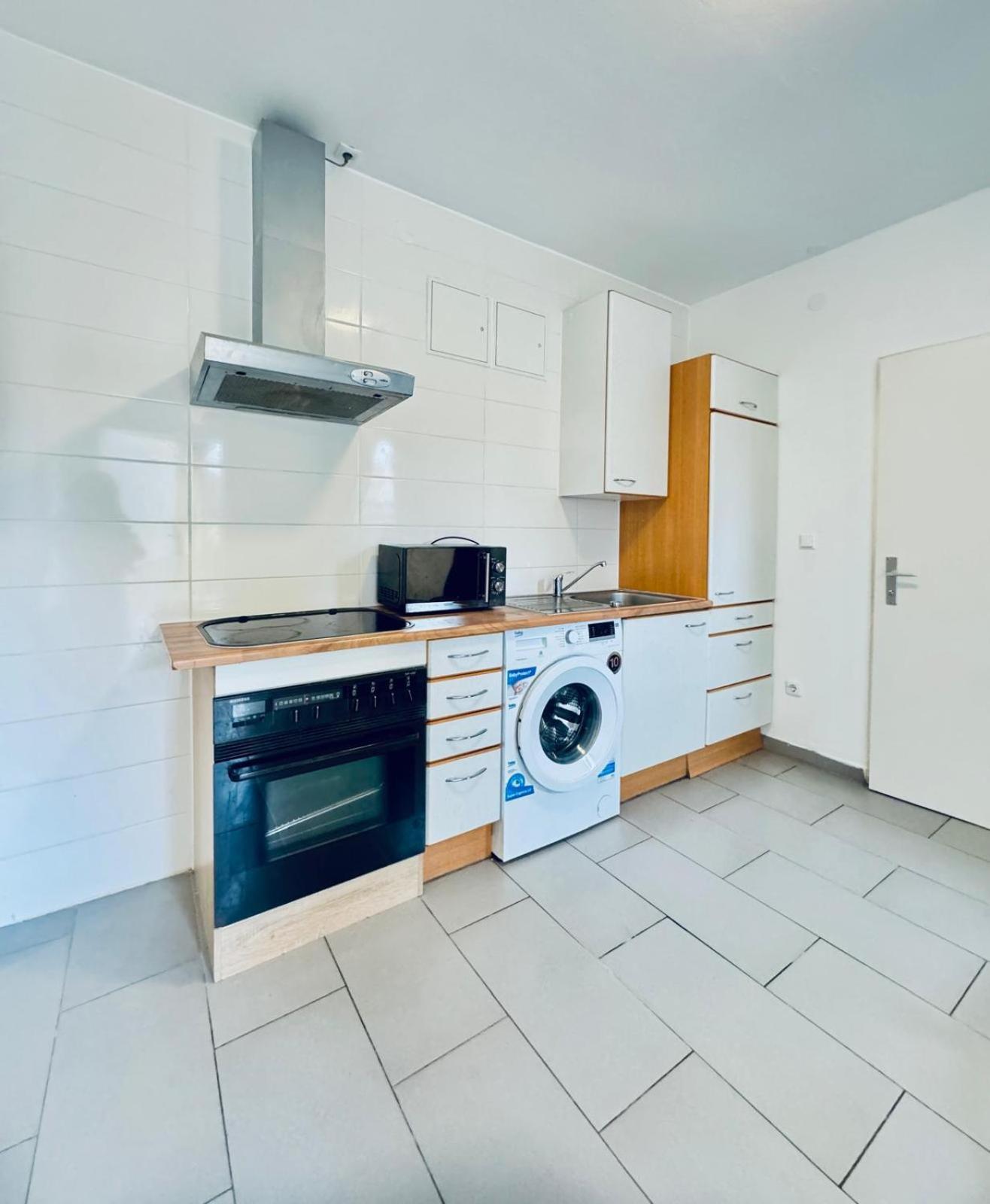 Apartment Chic 2br For 6 Person Direct Access *